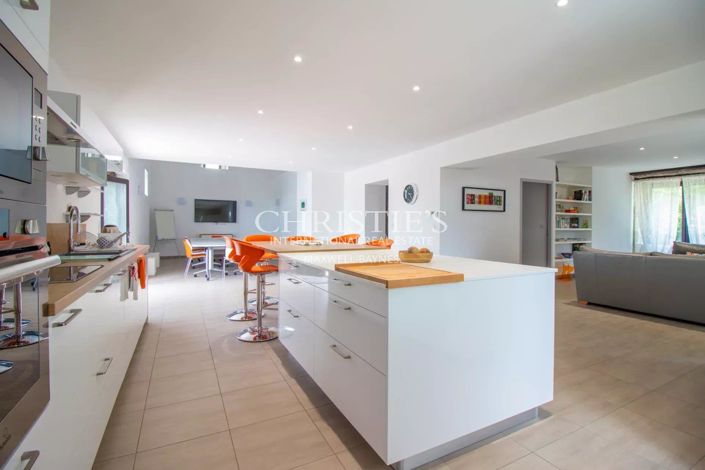 Image No.19-9 Bed House for sale