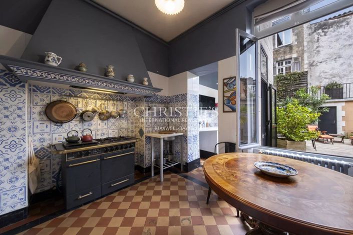 Image No.8-5 Bed House for sale