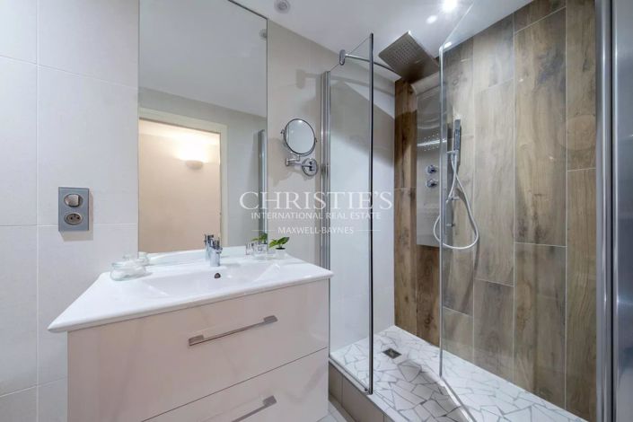 Image No.16-4 Bed Apartment for sale