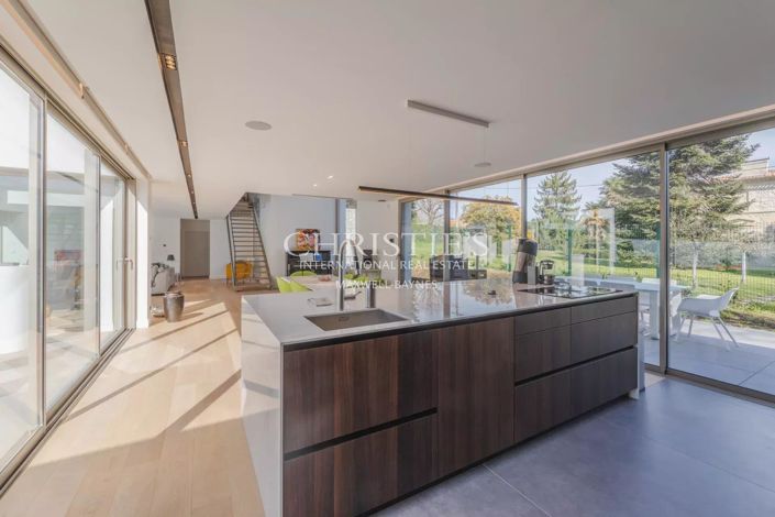 Image No.15-4 Bed House for sale