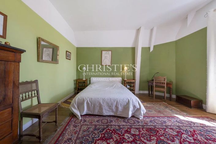 Image No.30-14 Bed House for sale