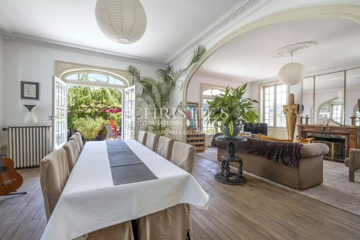 Image No.10-5 Bed House for sale