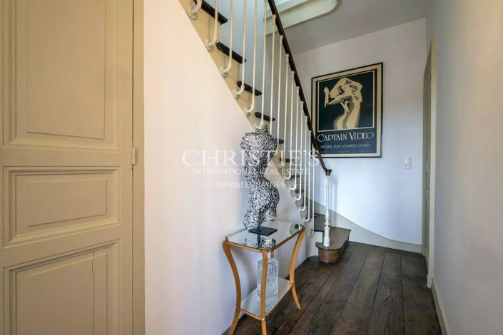 Image No.21-5 Bed House for sale