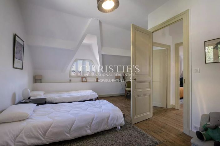 Image No.23-5 Bed House for sale