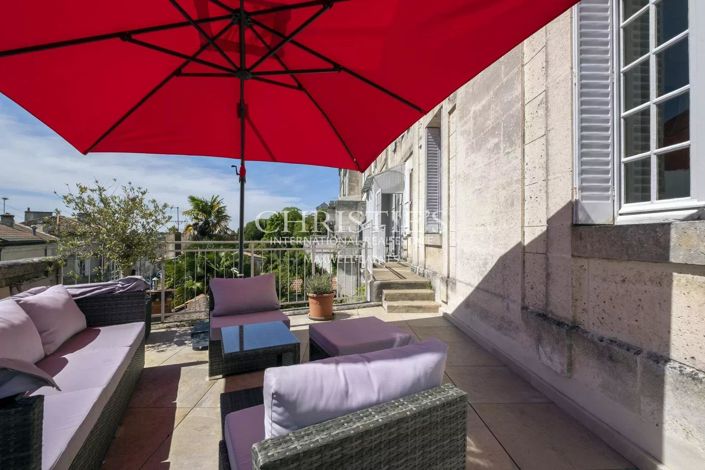 Image No.6-5 Bed House for sale