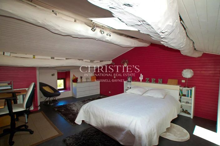 Image No.11-3 Bed House for sale