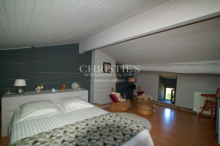 Image No.13-3 Bed House for sale