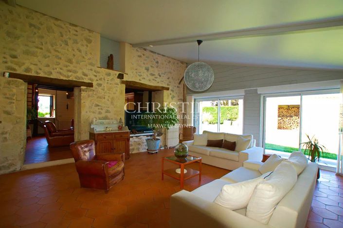 Image No.7-3 Bed House for sale