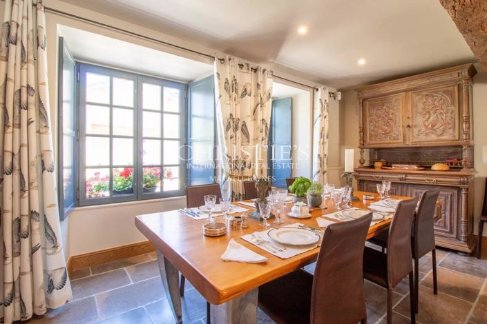 Image No.10-4 Bed House for sale