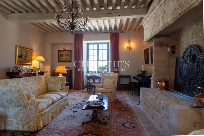 Image No.16-4 Bed House for sale