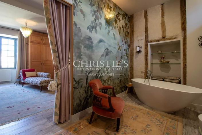 Image No.17-4 Bed House for sale