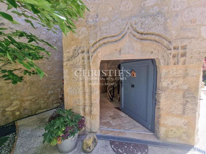 Image No.2-4 Bed House for sale