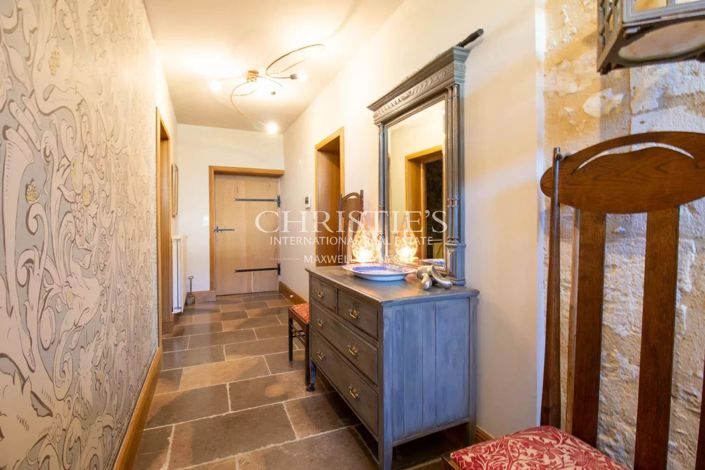 Image No.6-4 Bed House for sale