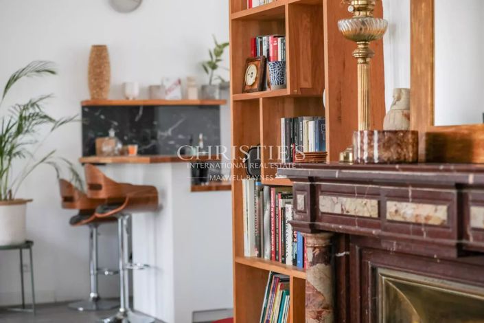 Image No.6-6 Bed House for sale