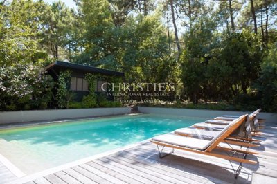 9 Bed House for sale