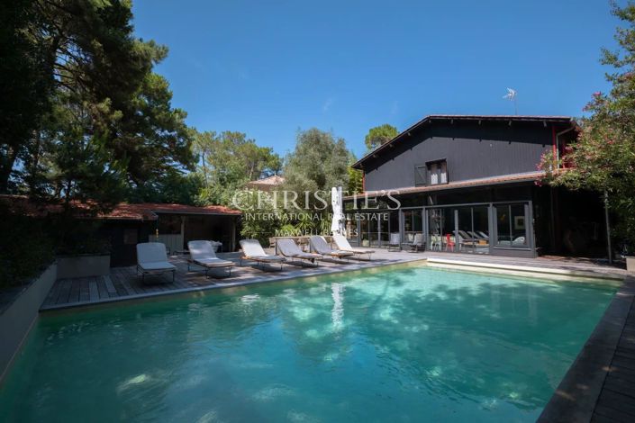 Image No.3-9 Bed House for sale