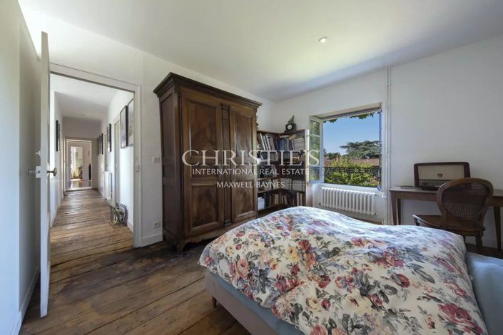 Image No.16-6 Bed House for sale