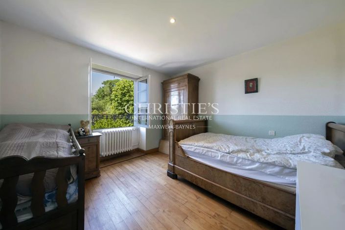 Image No.19-6 Bed House for sale