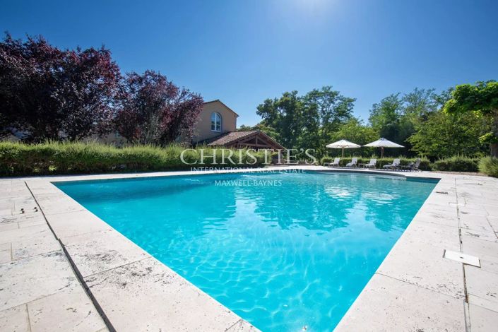 Image No.2-10 Bed House for sale