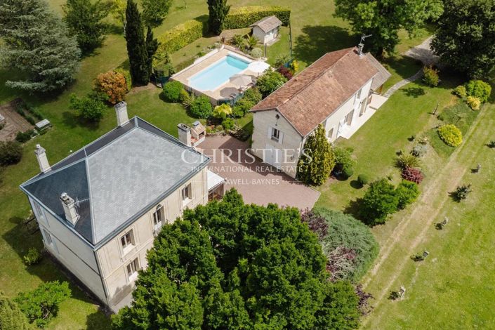 Image No.1-6 Bed House for sale