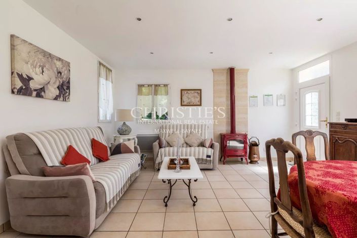 Image No.21-6 Bed House for sale