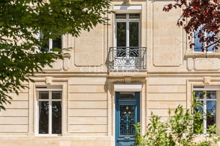 Image No.31-6 Bed House for sale