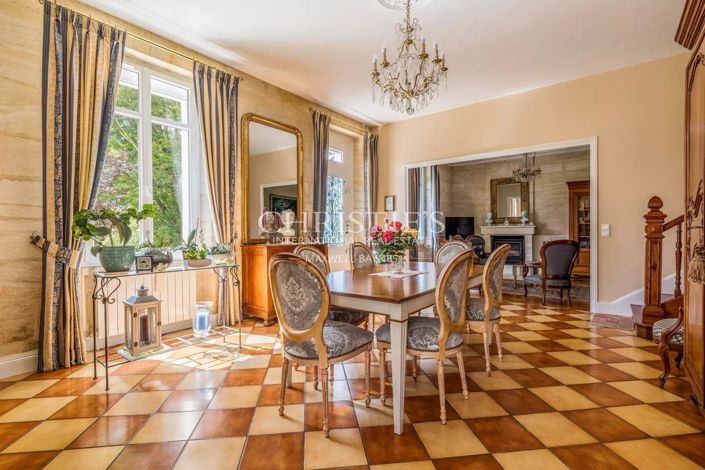 Image No.5-6 Bed House for sale