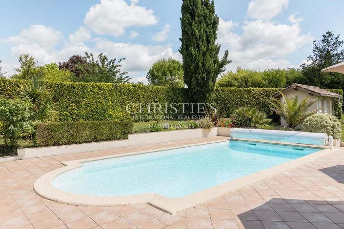 Image No.6-6 Bed House for sale