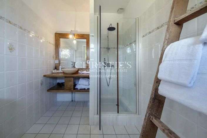 Image No.28-House for sale