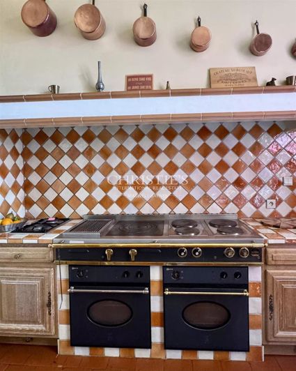 Image No.14-18 Bed House for sale