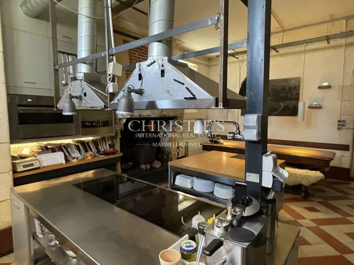 Image No.10-9 Bed House for sale