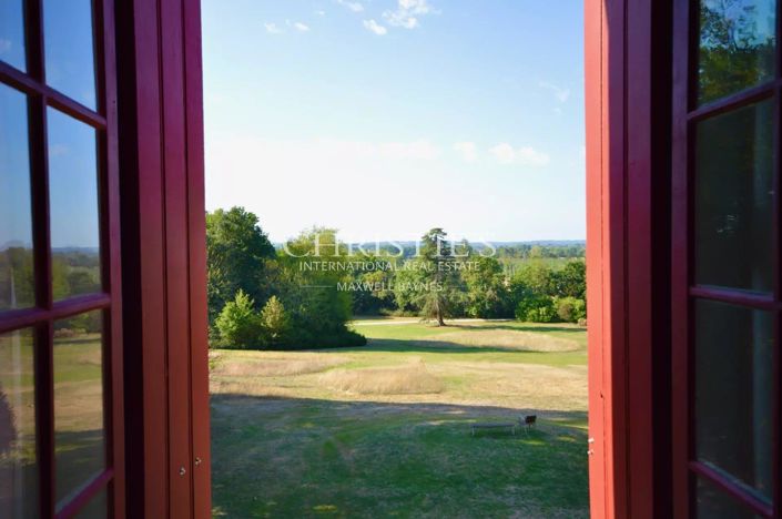 Image No.24-9 Bed House for sale