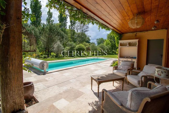 Image No.6-5 Bed House for sale