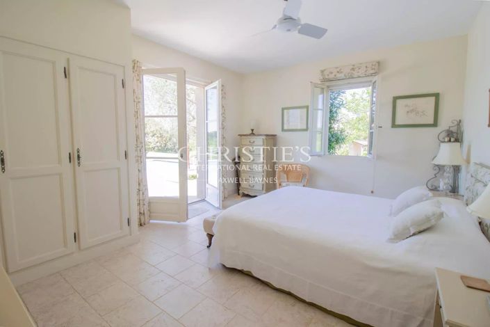 Image No.14-3 Bed House for sale