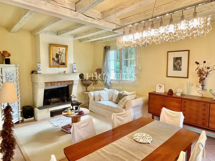 Image No.7-5 Bed House for sale