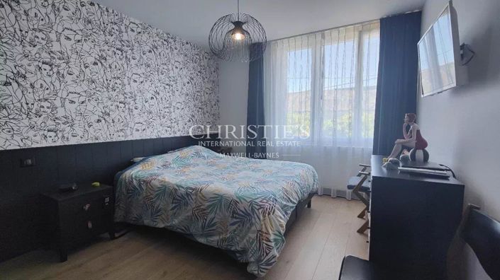 Image No.12-4 Bed House for sale