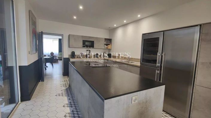 Image No.3-4 Bed House for sale