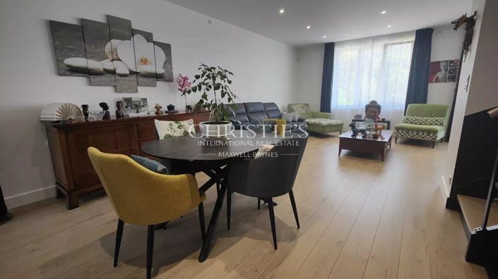 Image No.9-4 Bed House for sale