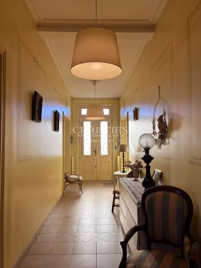 Image No.10-3 Bed House for sale