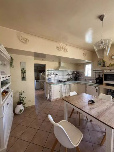 Image No.18-3 Bed House for sale