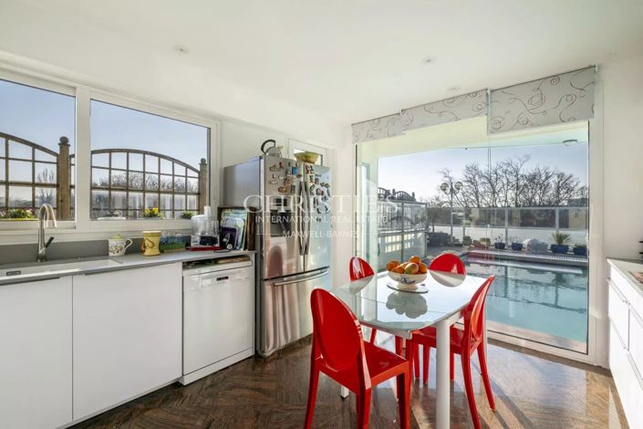 Image No.2-4 Bed Apartment for sale