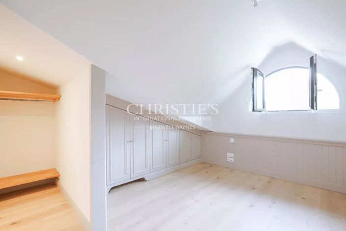 Image No.14-3 Bed Apartment for sale