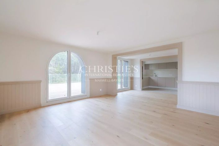 Image No.15-3 Bed Apartment for sale