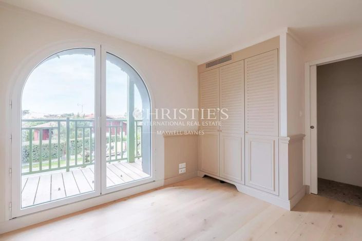 Image No.8-3 Bed Apartment for sale