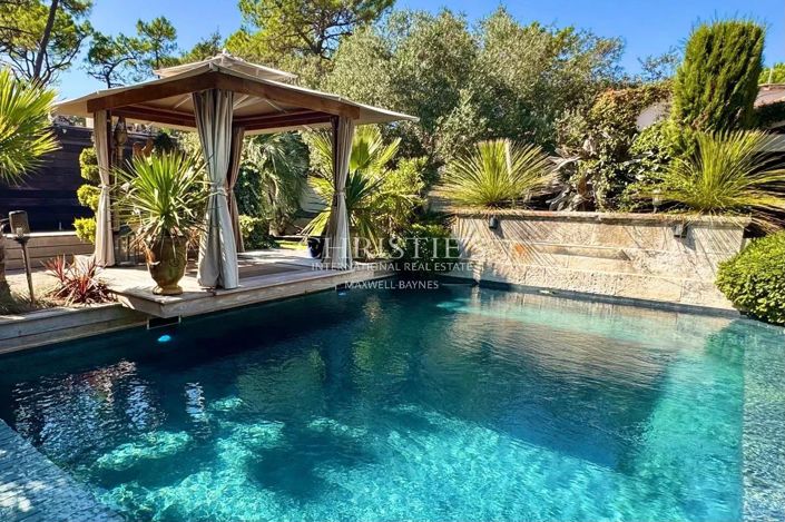 Image No.1-14 Bed House for sale