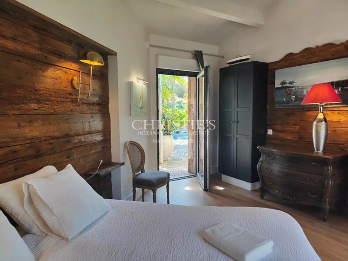 Image No.15-14 Bed House for sale