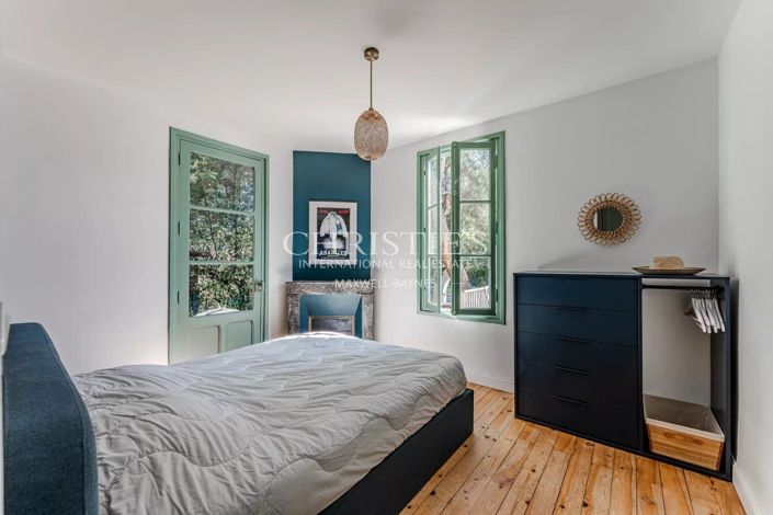 Image No.10-6 Bed House for sale