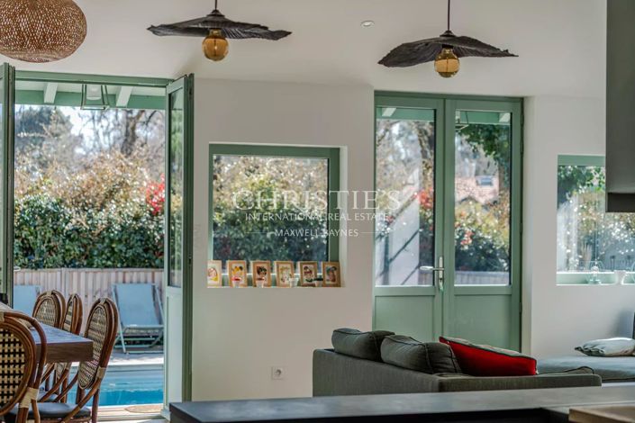 Image No.13-6 Bed House for sale