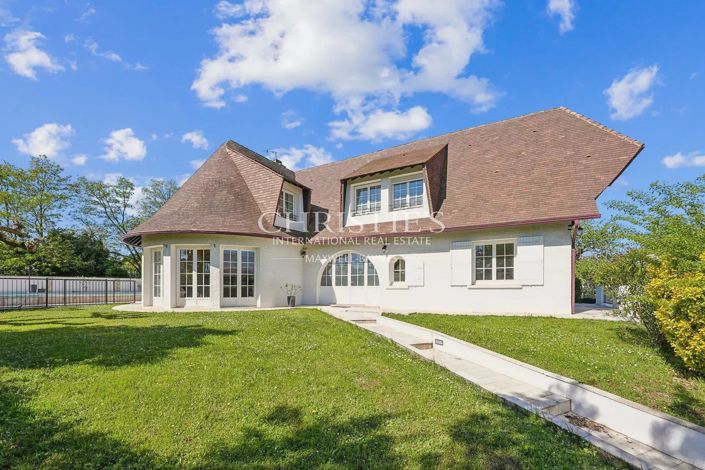 Image No.1-5 Bed House for sale