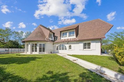 5 Bed House for sale